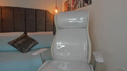 Snapshot of rachell_honey7 chatting on March 3, 2025, 7:28 pm Rachel online show from March 3, 2025, 7:28 pm