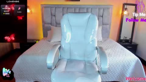 Snapshot of rachell_honey7 chatting on March 5, 2025, 1:50 pm Rachel online show from March 5, 2025, 1:50 pm