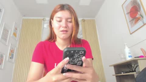 Snapshot of rachellesc chatting on May 27, 2026, 12:13 pm rachellesc online show from May 27, 2026, 12:13 pm
