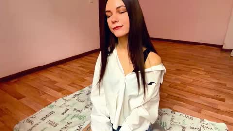 Rachel online show from November 8, 2025, 8:25 am