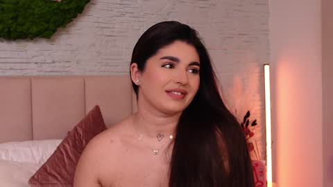 RachelSwaan online show from January 30, 2025, 9:04 am