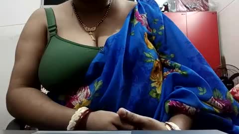 Snapshot of radharani143 chatting on October 25, 2025, 7:08 pm Radharani online show from October 25, 2025, 7:08 pm