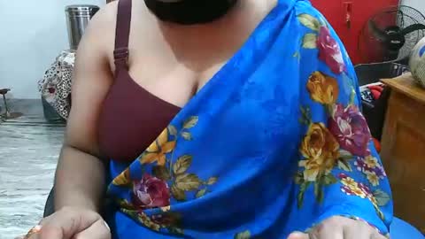 Snapshot of radharani143 chatting on November 18, 2025, 9:52 pm Radharani online show from November 18, 2025, 9:52 pm