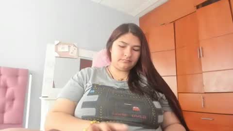 Snapshot of radiantgoddes chatting on December 13, 2024, 1:12 pm radiantgoddes online show from December 13, 2024, 1:12 pm