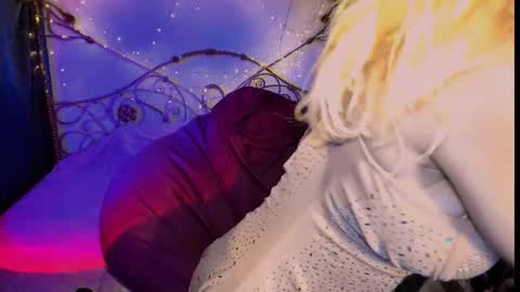 Radmila Star online show from December 5, 2025, 4:36 pm