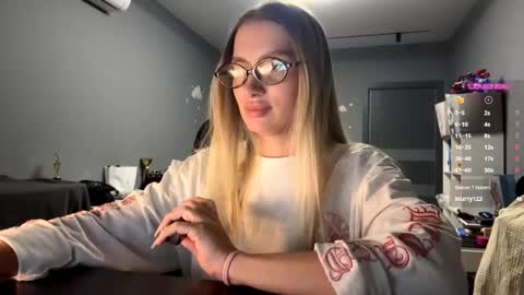 Mila online show from February 15, 2026, 3:42 pm