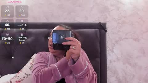 raelledarkstar online show from November 26, 2025, 8:48 am