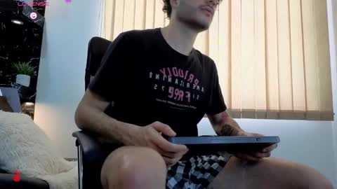 R A F A E L online show from December 20, 2025, 8:38 pm