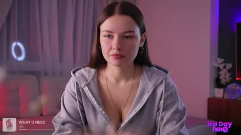 Snapshot of rah_tah_tah chatting on November 1, 2025, 7:05 pm Caroline online show from November 1, 2025, 7:05 pm