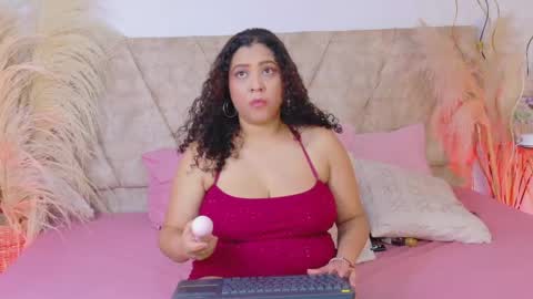 raichel_rosse online show from April 15, 2026, 9:59 pm
