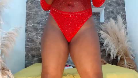 raichellcooper1 online show from October 18, 2025, 1:56 pm