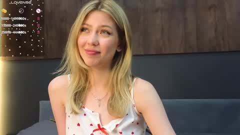 Snapshot of rainauge chatting on February 19, 2025, 10:53 pm Lisa online show from February 19, 2025, 10:53 pm