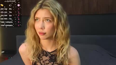 Snapshot of rainauge chatting on February 25, 2025, 9:24 pm Lisa online show from February 25, 2025, 9:24 pm