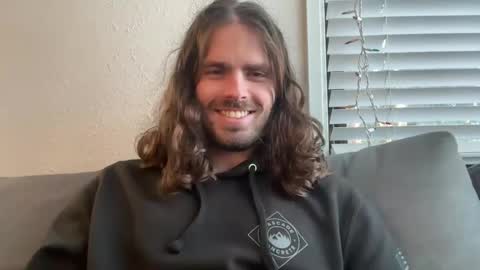 Snapshot of rainier1234 chatting on November 7, 2025, 7:58 pm Alex online show from November 7, 2025, 7:58 pm