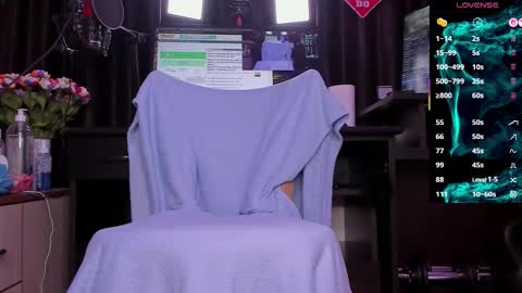 Laura online show from September 23, 2025, 2:36 am