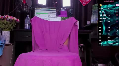 Laura online show from December 22, 2025, 3:25 am