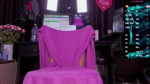 Laura online show from January 6, 2026, 3:32 am