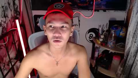 ralfhuge24 online show from February 22, 2026, 10:19 pm