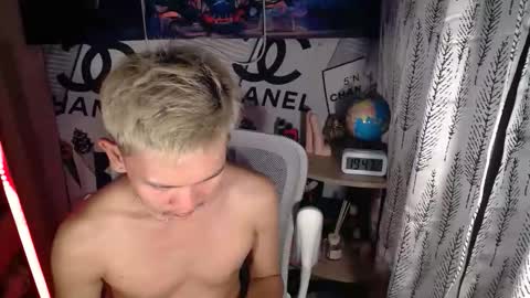 ralfhuge24 online show from April 17, 2026, 11:46 am