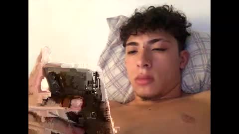 Snapshot of ramiroo2312 chatting on February 27, 2025, 7:37 pm ramiroo2312 online show from February 27, 2025, 7:37 pm