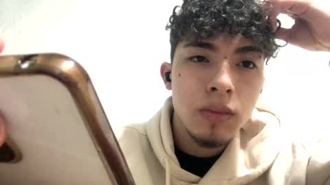 Snapshot of ramiroo2312 chatting on September 15, 2025, 8:58 am ramiroo2312 online show from September 15, 2025, 8:58 am