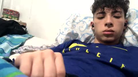 Snapshot of ramiroo2312 chatting on October 23, 2025, 8:18 pm ramiroo2312 online show from October 23, 2025, 8:18 pm