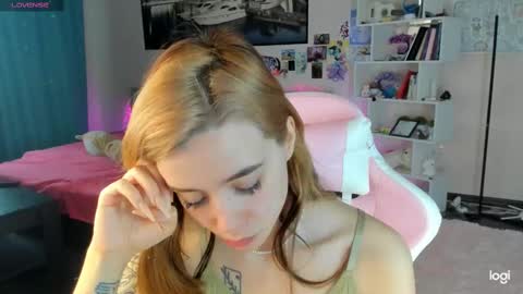 Snapshot of ramona_terner chatting on February 17, 2025, 7:04 am Ramona terner online show from February 17, 2025, 7:04 am
