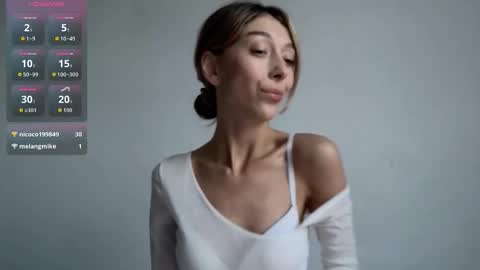 ramona_tom online show from September 22, 2025, 5:20 am