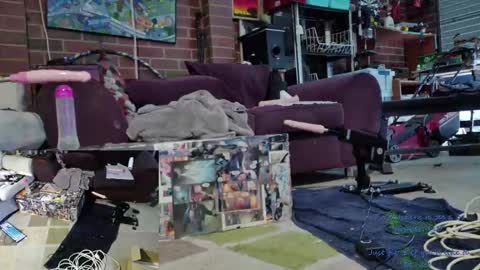 Snapshot of randeehandee chatting on March 9, 2025, 7:01 am randeehandee online show from March 9, 2025, 7:01 am