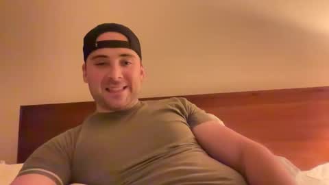 randomdude5950 online show from September 17, 2025, 1:40 am