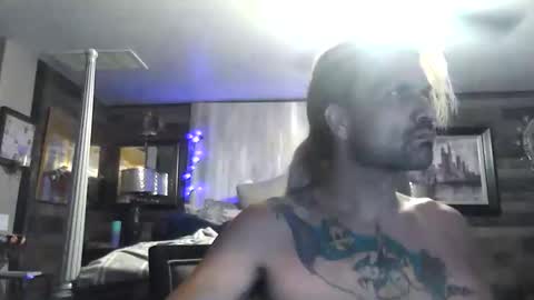 Randy8inbater online show from November 21, 2025, 8:46 am