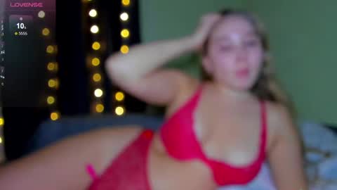 Snapshot of rapunzel_bb chatting on January 25, 2025, 12:26 pm Im Kira ntmu online show from January 25, 2025, 12:26 pm