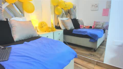 Raquel Moore  online show from December 20, 2025, 4:25 pm