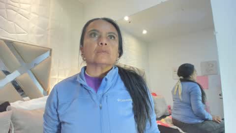 Raquel Moore  online show from March 17, 2026, 12:41 pm