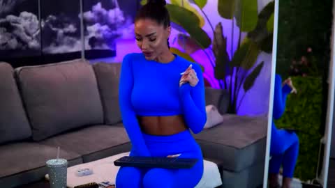 Raquelle online show from February 6, 2026, 10:29 am