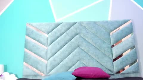 raquelwalker online show from September 18, 2025, 6:54 pm