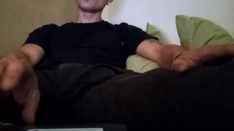 Snapshot of raspines chatting on October 12, 2025, 5:45 pm Raspiness Cam online show from October 12, 2025, 5:45 pm