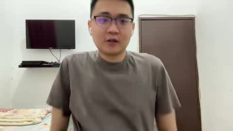 randomnaut online show from December 10, 2024, 2:17 pm