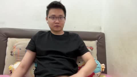 randomnaut online show from February 2, 2025, 6:53 pm