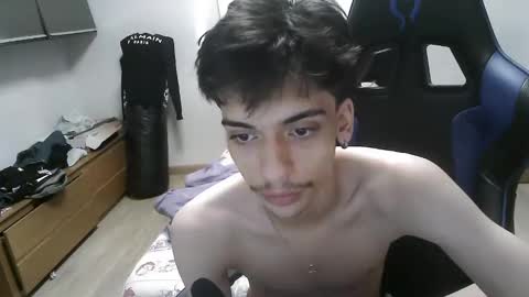 ratlean21 online show from December 13, 2024, 6:21 am