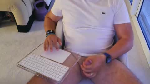 Snapshot of raulmartinez8888 chatting on January 9, 2026, 10:55 pm RM online show from January 9, 2026, 10:55 pm