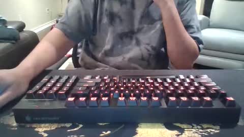 7 in size online show from December 19, 2024, 7:29 pm