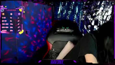 Snapshot of rav3nx_ chatting on September 17, 2025, 8:38 am online show from September 17, 2025, 8:38 am