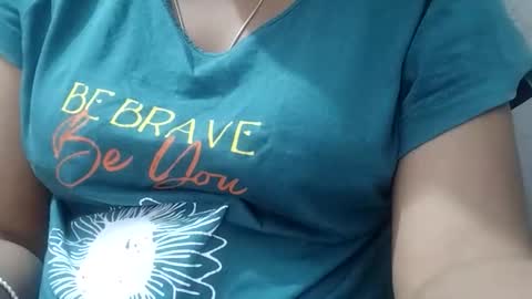 rava_sexy online show from March 8, 2026, 4:33 pm