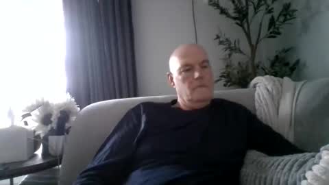 ravchat online show from October 28, 2025, 10:01 pm