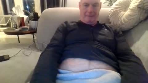 ravchat online show from December 2, 2025, 11:34 pm