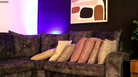 Raven online show from June 3, 2026, 2:03 am