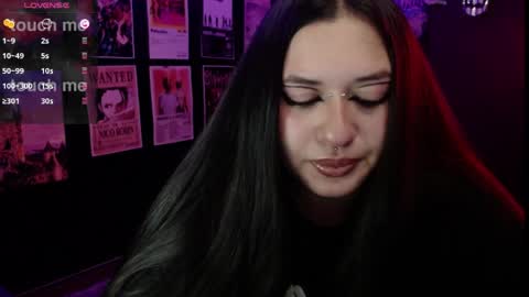Snapshot of raven_darkk chatting on April 10, 2026, 10:14 pm Raven online show from April 10, 2026, 10:14 pm