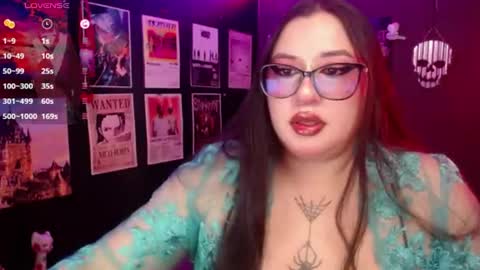 Snapshot of raven_darkk chatting on June 22, 2026, 7:44 pm Raven online show from June 22, 2026, 7:44 pm