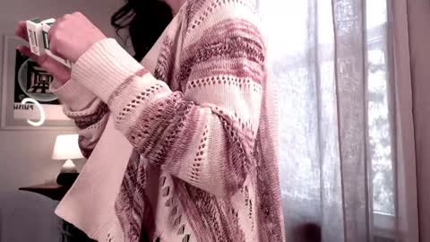 Snapshot of raven_feathers chatting on January 11, 2025, 2:25 pm Roxanneredlight59 online show from January 11, 2025, 2:25 pm